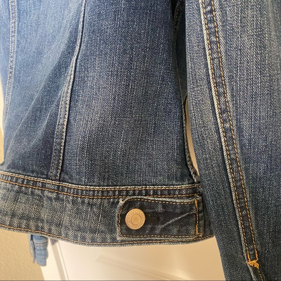 AMERICAN EAGLE Blue Denim Trucker Jean Jacket Small - Picture 9 of 14